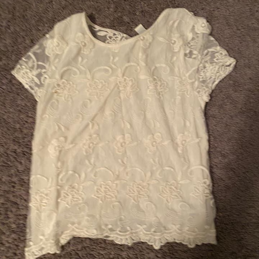 New with tags forever 21 lace top